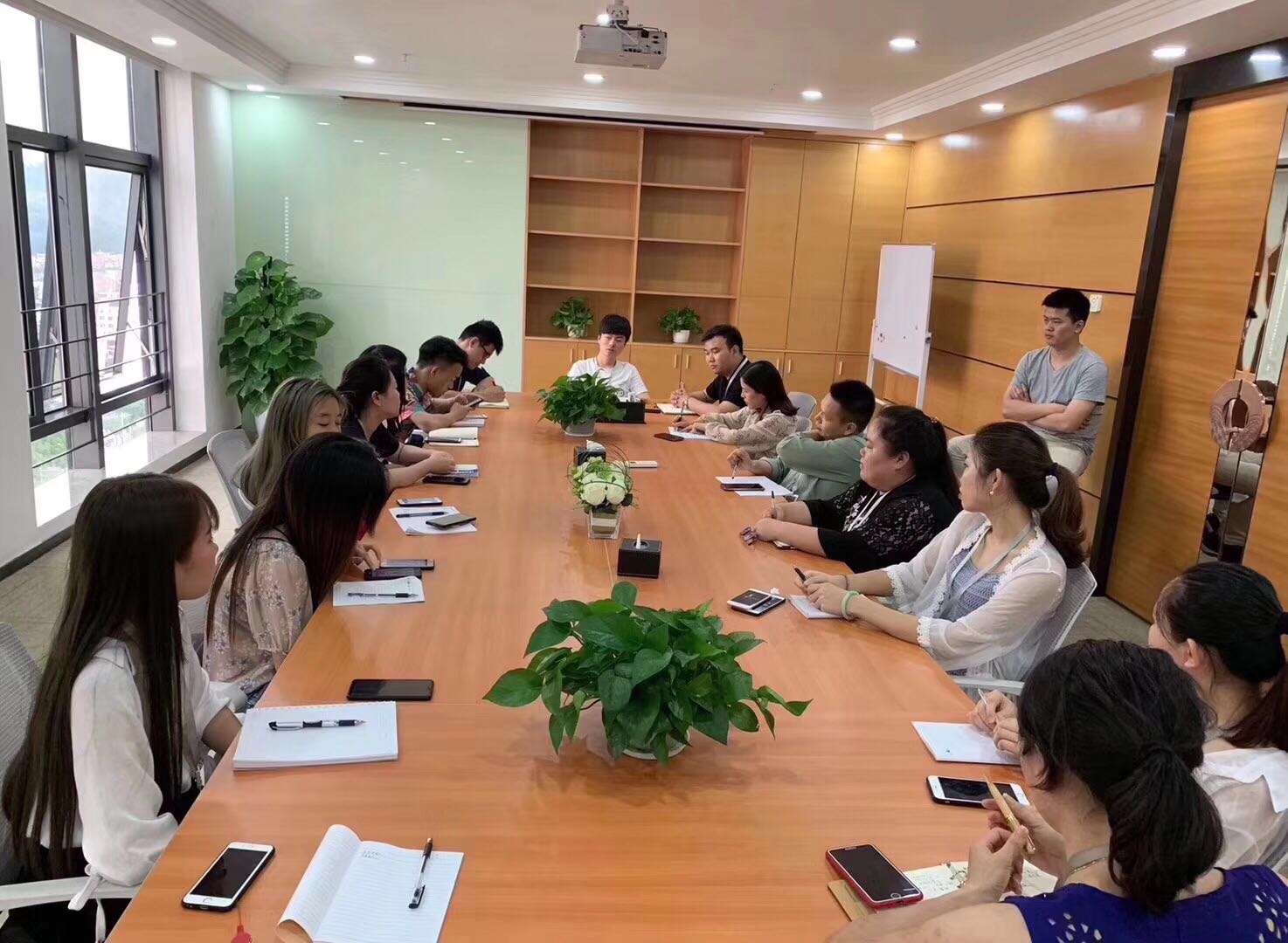 企業(yè)畫冊(cè)1(圖1)